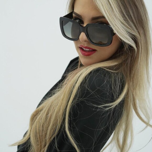 Gucci GG0141SN 001 Square Sunglasses - Black\\Grey Gradient main image 13